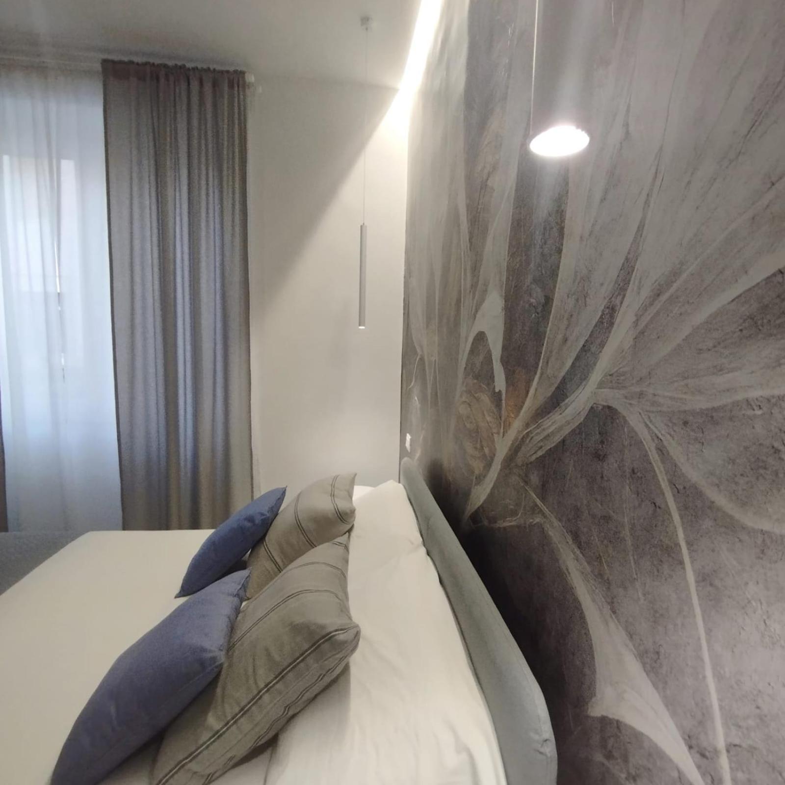 Agatha Modern Elegant Rooms Сант'Агата-ді-Мілітелло Екстер'єр фото
