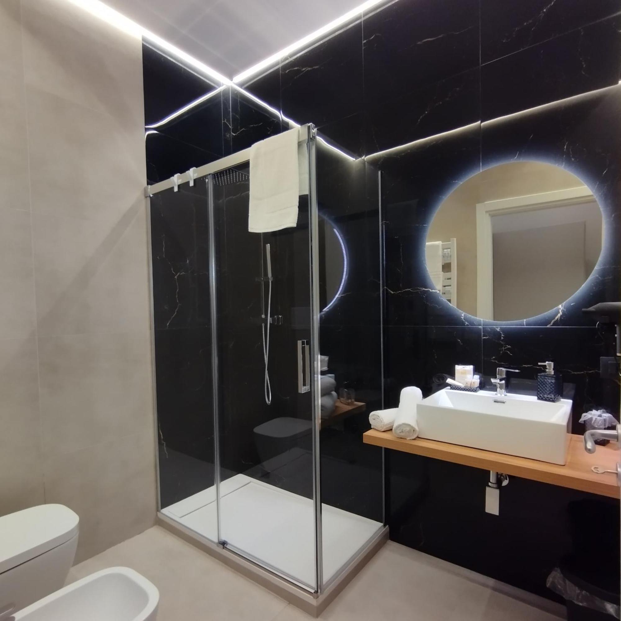 Agatha Modern Elegant Rooms Сант'Агата-ді-Мілітелло Екстер'єр фото
